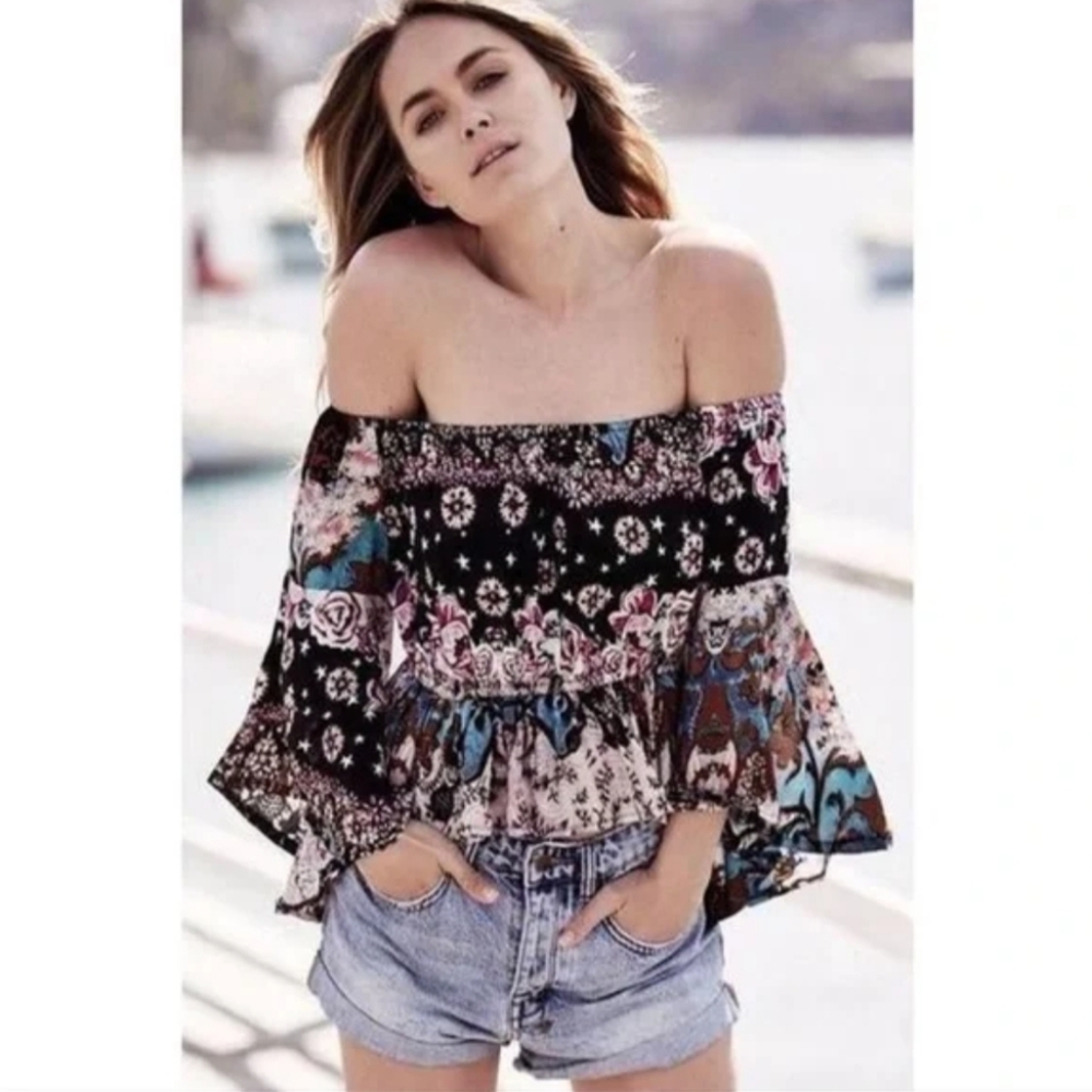 Jaase Crop Shirt with Wide Bell sleeves